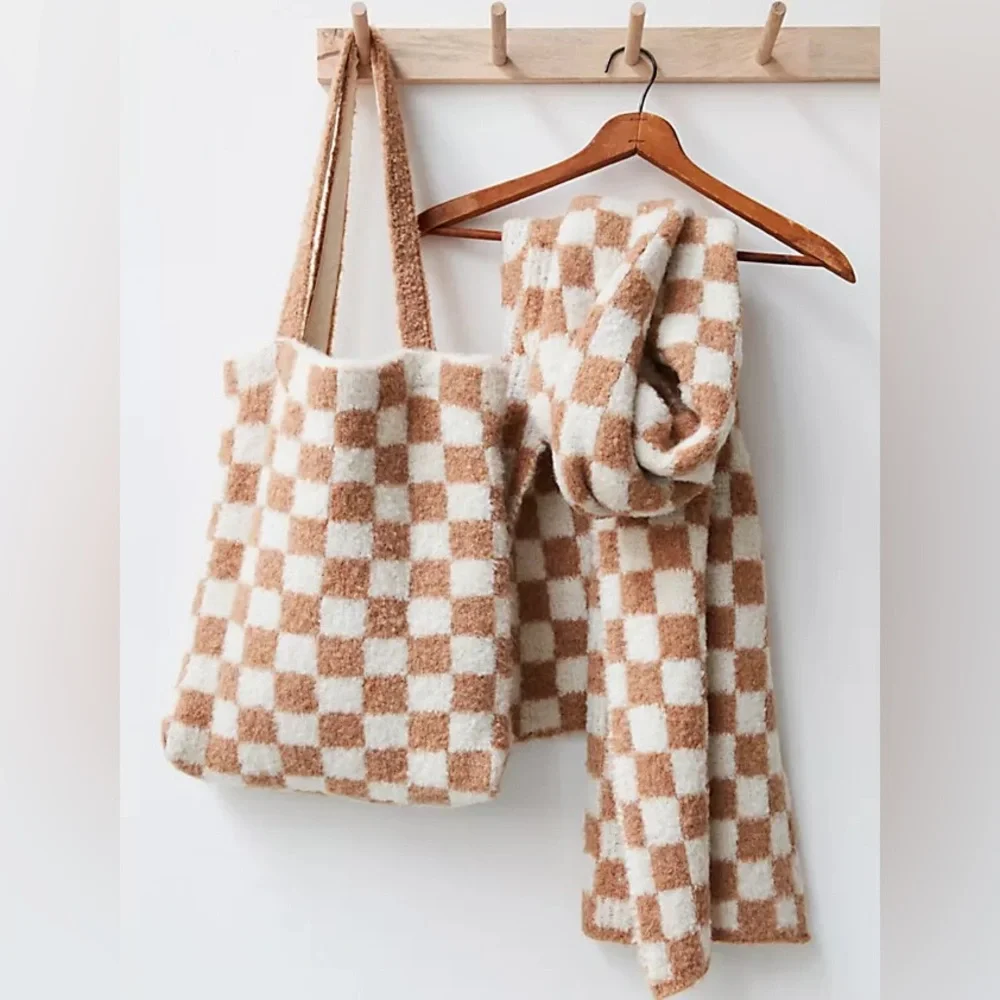 Free People Checkers Carry On Scarf & Tote Set Caramel Brown and Cream - Picture 1 of 8